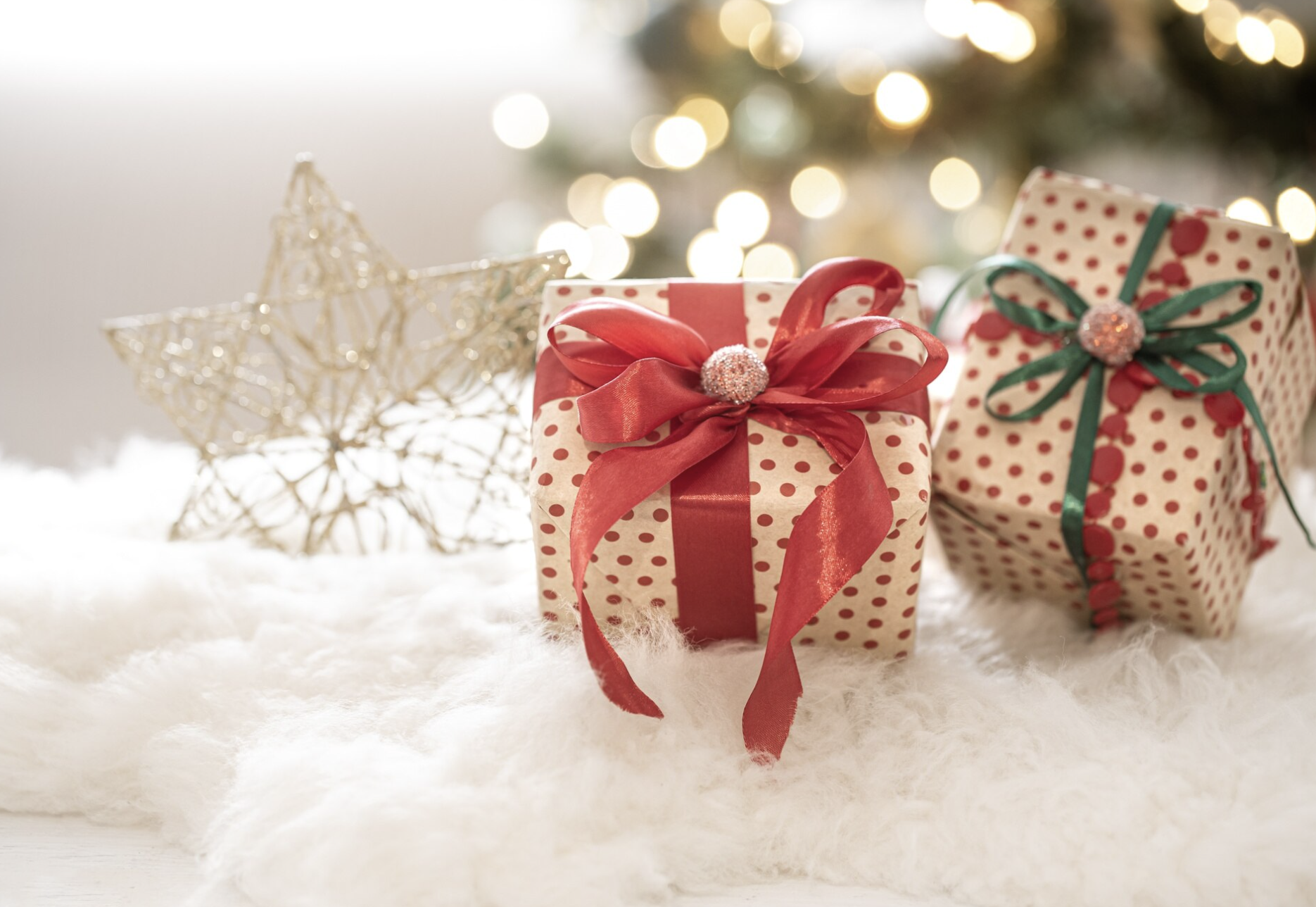 Cadeaux de Noël responsables : offrez local et éthique avec les marques d'ici