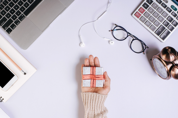 Carte cadeau multi-enseignes : avantages, limites et critères de choix