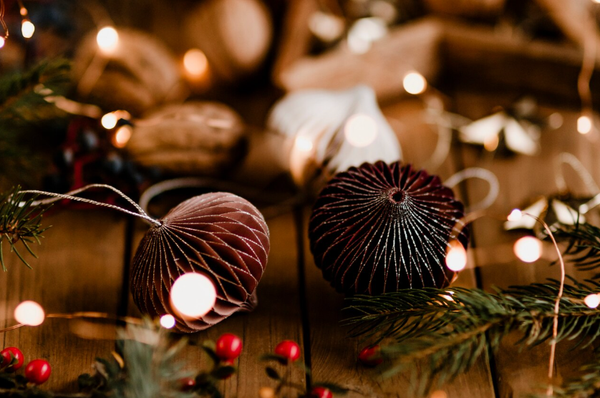 Carte cadeau de Noël pour les salariés : règles, plafond et calendrier